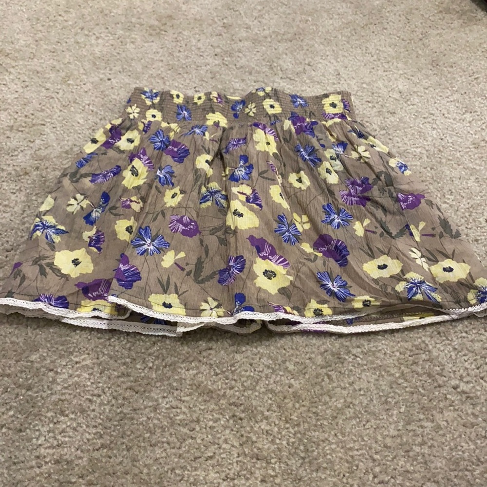 Floral print mini skirt